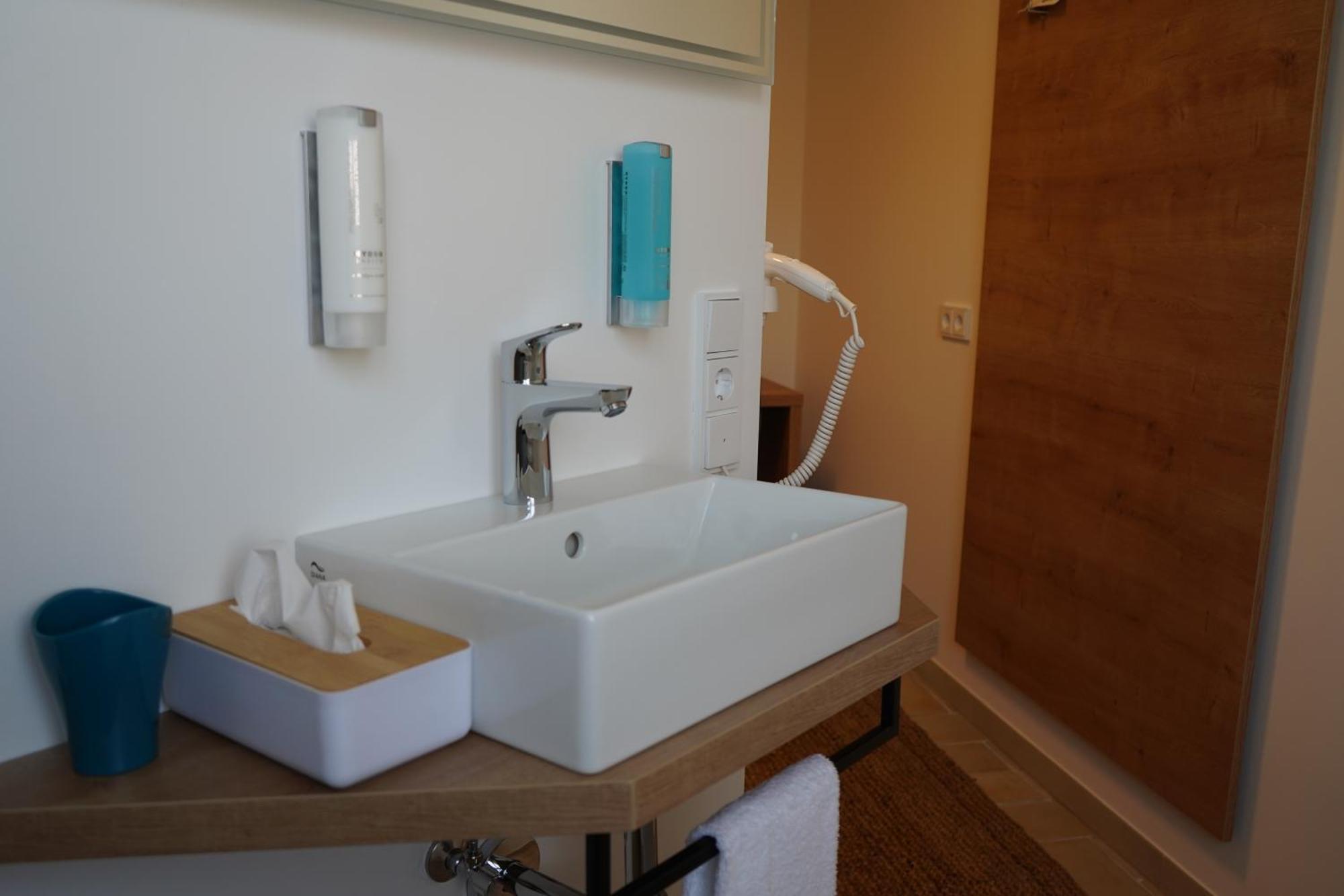 Eco Motel Wallersdorf Zewnętrze zdjęcie